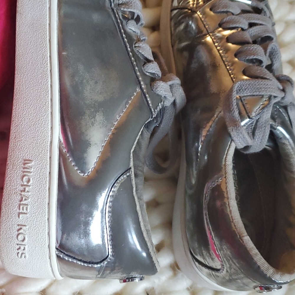 Shoes - Picture 5 of 5